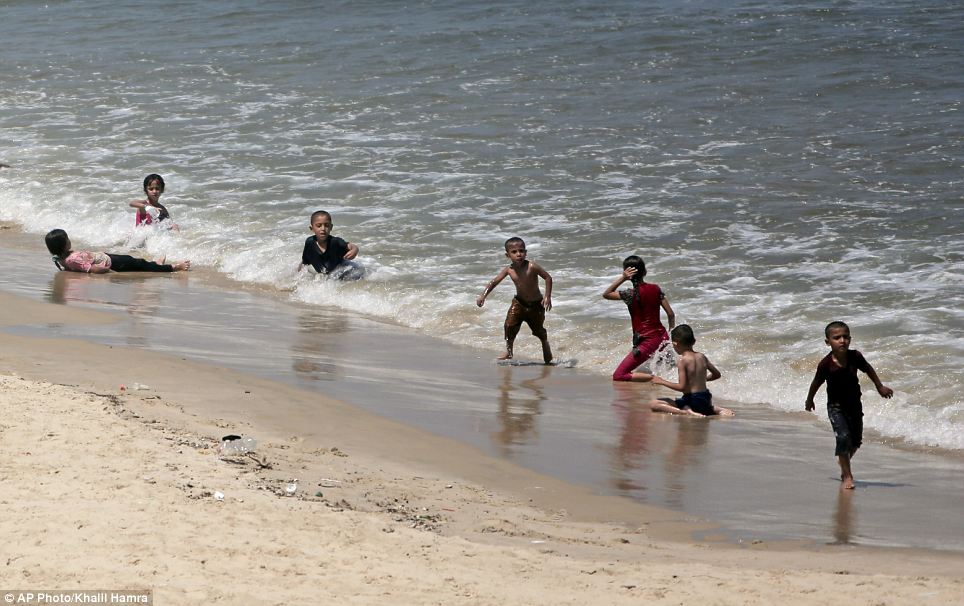 children playing in the Gaza sea today